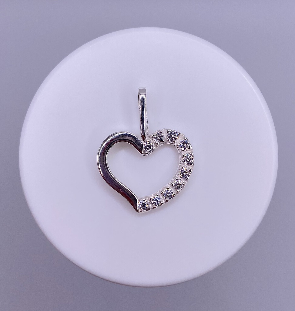 Szív alakú medál