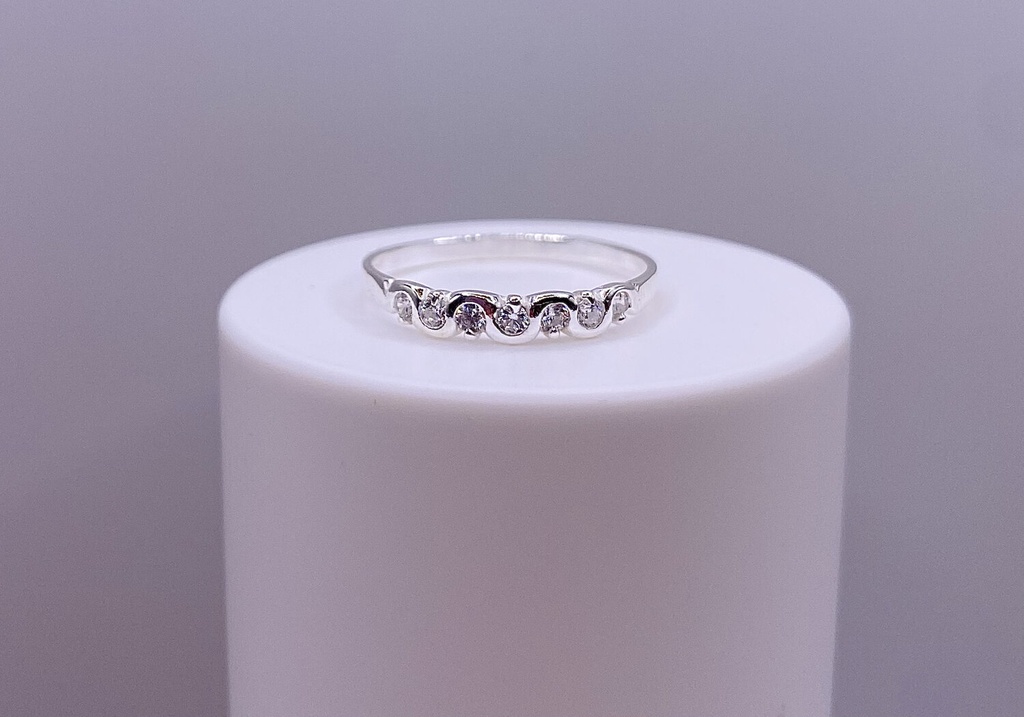 Hullámos cirkónia gyűrű